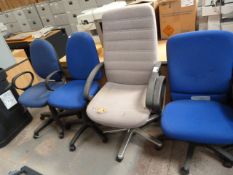 4 Typist Swivel Chairs Blue (Sold with Lot 245)