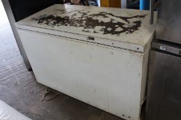 11 Cubic Feet Chest Freezer