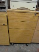 Stand Alone Light Oak 3 Drawer Pedestal