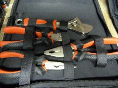 5 Piece Electrician's Tool Set