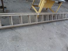 Wood Extending Ladder