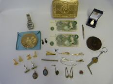 Tray of Collectable Items including £1 Notes - Costume Jewellery - Pen - Powder Compacts etc