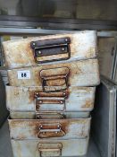 6 Lidded Grundy Baking Trays