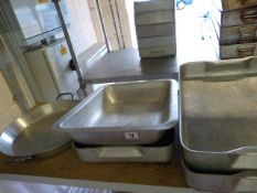 4 Aluminium Trays & Paella Dish