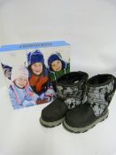 *Pair of Khombu Kids Boots Black Camo - Size 11M