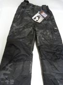 *Pair of Boys Zip Off Ski Pants Urban Camouflage - Size Extra Small
