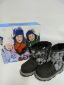 *Pair of Khombu Kids Boots Black Camo - Size 3M