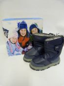 *Pair of Khombu Kids Boots Navy - Size 4M