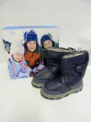 *Pair of Khombu Kids Boots Navy - Size 9M
