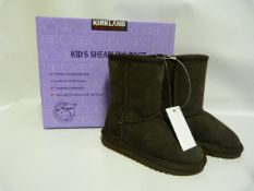 *Pair of Kirkland Signature Ugg Style Sheepskin Boots Brown - Size 9
