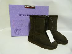 *Pair of Kirkland Signature Ugg Style Sheepskin Boots Brown - Size 9