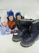 *Pair of Khombu Kids Boots Navy - Size 2