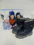 *Pair of Khombu Kids Boots Navy - Size 11M