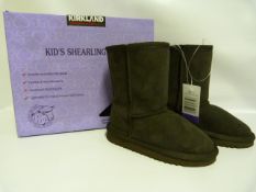 *Pair of Kirkland Signature Ugg Style Boots in Brown Sheepskin - Size 10