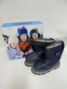 *Pair of Khombu Kids Boots Black Camo - Size 1M