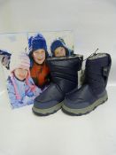 *Pair of Khombu Kids Boots Navy - Size 2