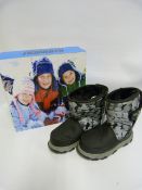 *Pair of Khombu Kids Boots Black Camo - Size 9M