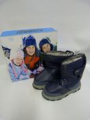 *Pair of Khombu Kids Boots Navy - Size 13M