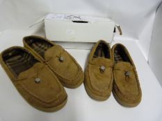 *Pair of 3M Insulate Thinsulate Slippers