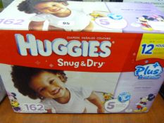 *HUGGIES SNUG & DRY + SZ5 (162)