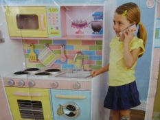 *Kiddicraft DELUXE CULINARY KITCHEN Flat Packed