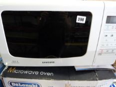*White Samsung Microwave Oven