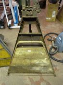 Record Pipe Vice on Stand