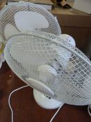 *2 Desk Top Fans
