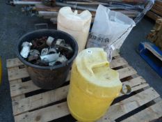 Assorted Scaffold Clips etc