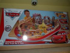 *DISNEY Pixar CARS Radiator Springs - Race Track & TABLE