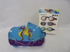 *SEVYLOR PUDDLE JUMPER    & BOX CONTAINING 3 PAIRS OF GOGGLES