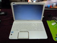 *TOSHIBA L850-1WC NOTEBOOK