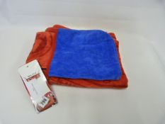 *DISNEY HOODED TOWEL