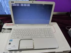 *Toshiba Portable Laptop PC White