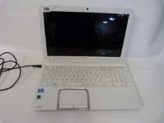 *TOSHIBA L850-1WC NOTEBOOK