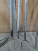 3 Pitch Forks