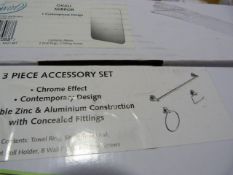 Ovali Wall Mirror & 3 Piece Chrome Accessory Set