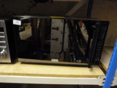 *Delonghi 900w Microwave Oven