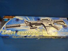 *Air Soft M4R1 Commando Sports Gun