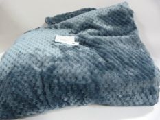 *JACQUARD THROW - Blue