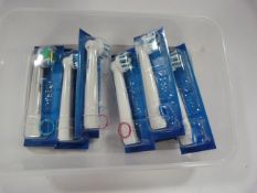 *ORAL B CROSS ACTION Toothbrush Heads