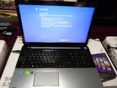*Toshiba Satellite S70 Laptop PC