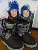 *Pair of Childrens Khombu Black Camo Boots - Size 9M