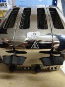 *Delonghi Chrome 4 Slice Toaster