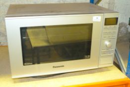 *Panasonic 1000w Inverter Microwave Oven