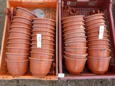 *40 Hanging Plastic Pots