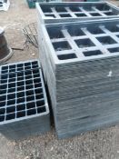 *Carrying & Plug Trays