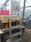 *Aluminium Step Ladder