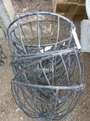 *6 Hanging Baskets