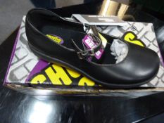 *Pair of Lady's Black Shoes - Size 4